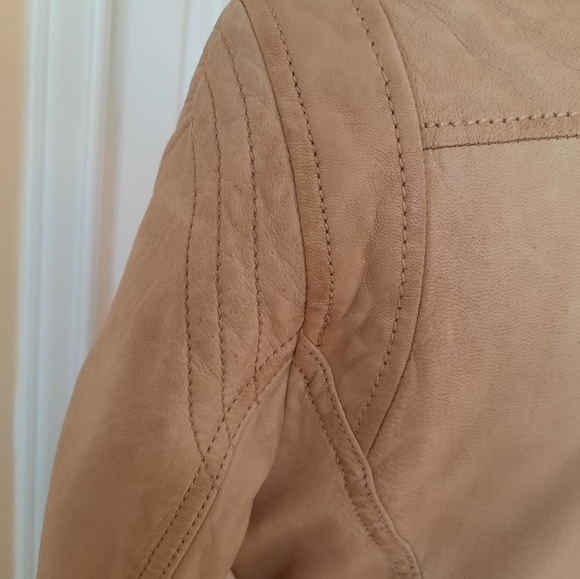 Fabulous leather jacket - Picture 6 of 12